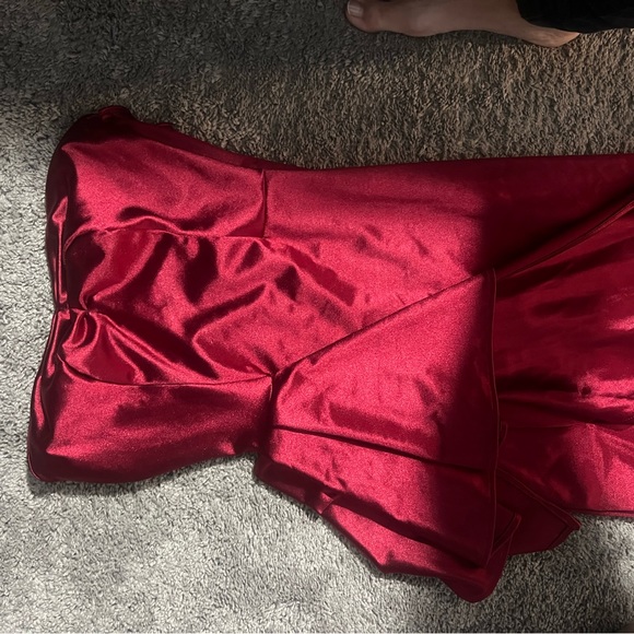 Red babyboo gown size small - Picture 4 of 4